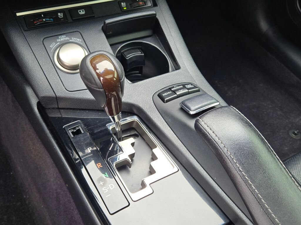 Used 2013 Lexus ES 350 w/ Luxury Pkg image 26