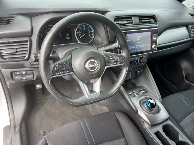 Used 2025 Nissan Leaf S FWD image 11