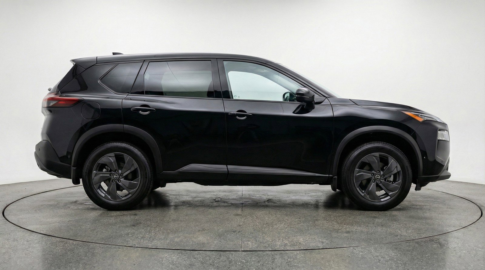 Used 2025 Nissan Rogue SV image 11