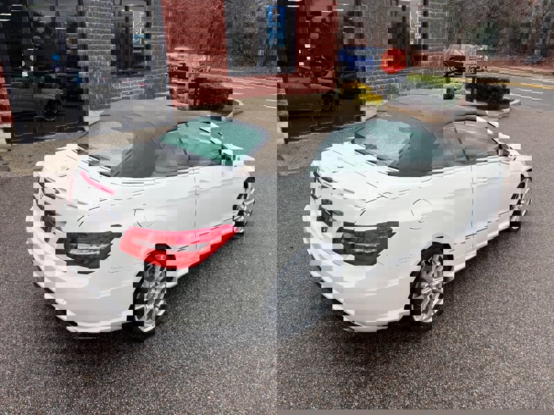 Used 2011 Mercedes-Benz E 550 Cabriolet image 5