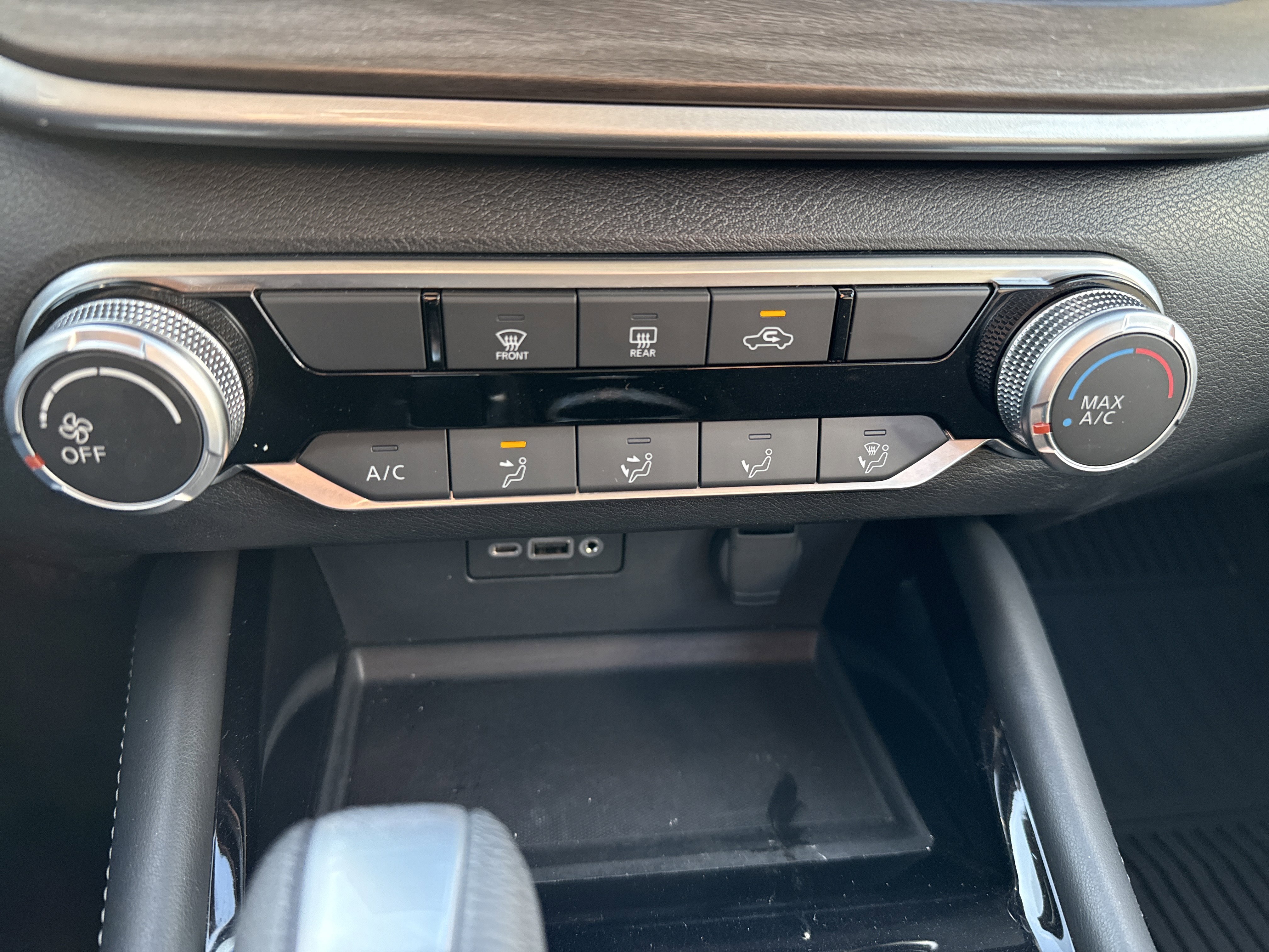 Used 2023 Nissan Altima 2.5 SV AWD/4WD image 25