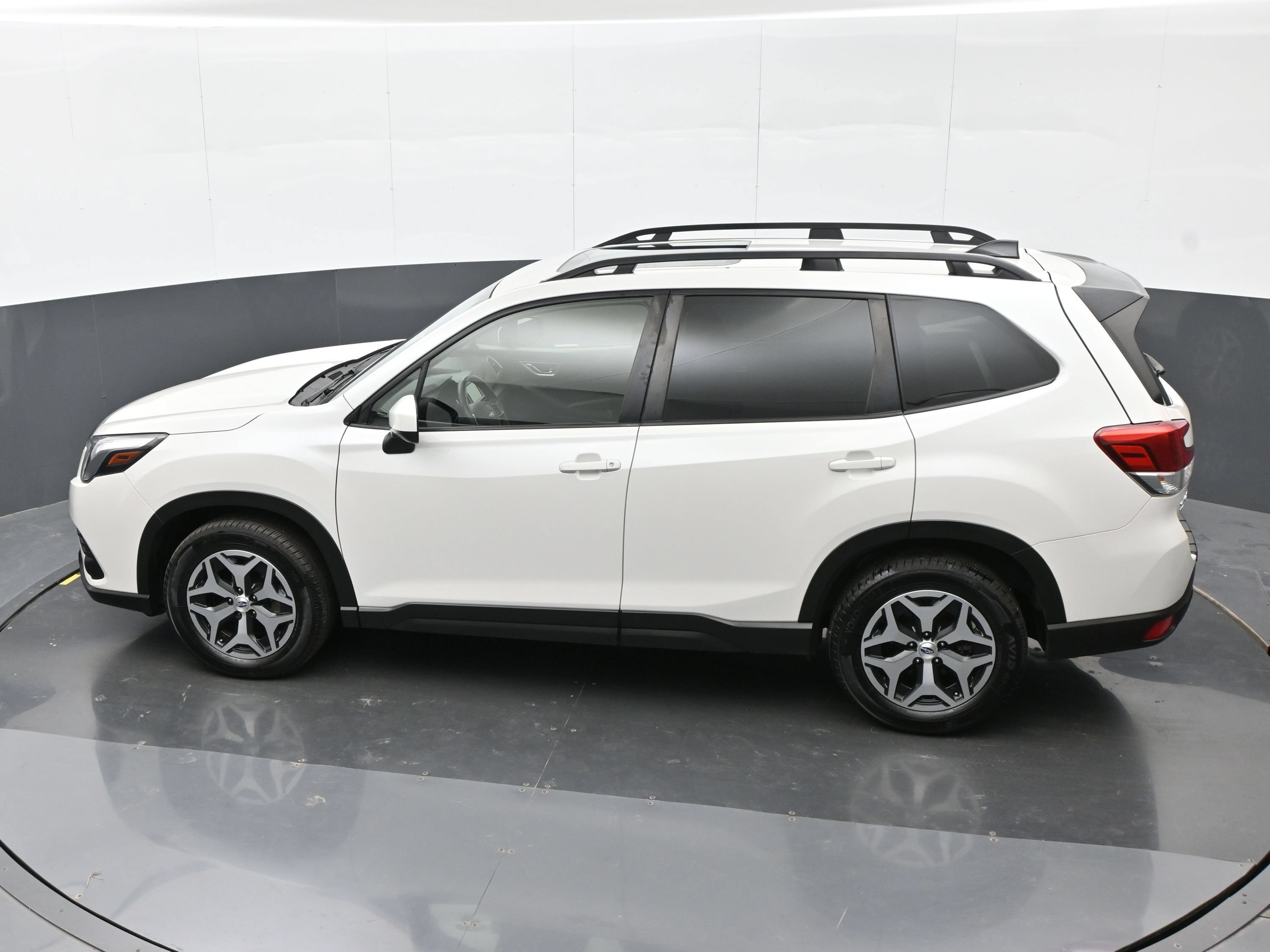 Used 2024 Subaru Forester Premium AWD/4WD image 41