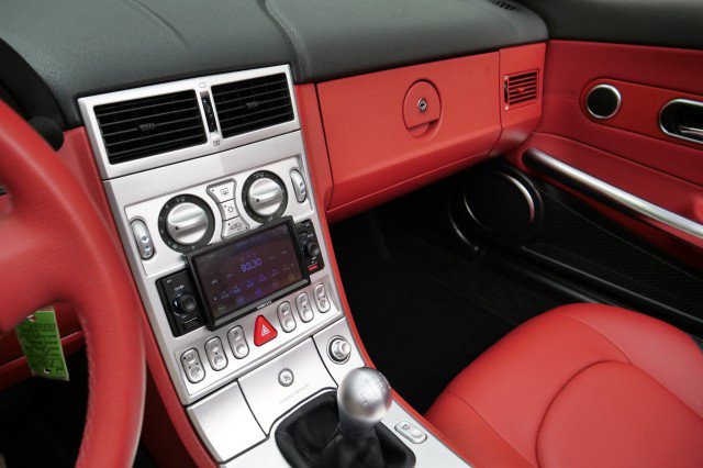 Used 2007 Chrysler Crossfire Limited RWD image 12