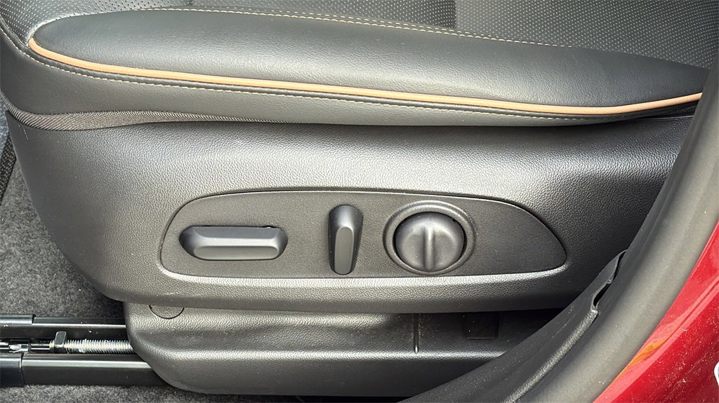 Used 2025 Buick Envista Avenir image 11