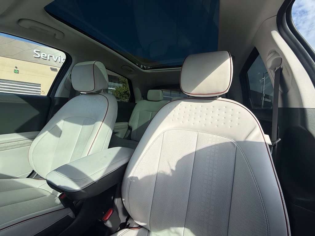 Certified 2023 Hyundai Ioniq 5 Limited AWD/4WD image 16