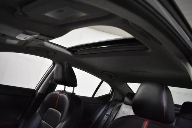 Certified 2025 Nissan Sentra SR w/ SR Premium Package FWD image 40