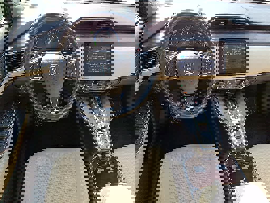 Used 2018 Honda Clarity Touring image 10