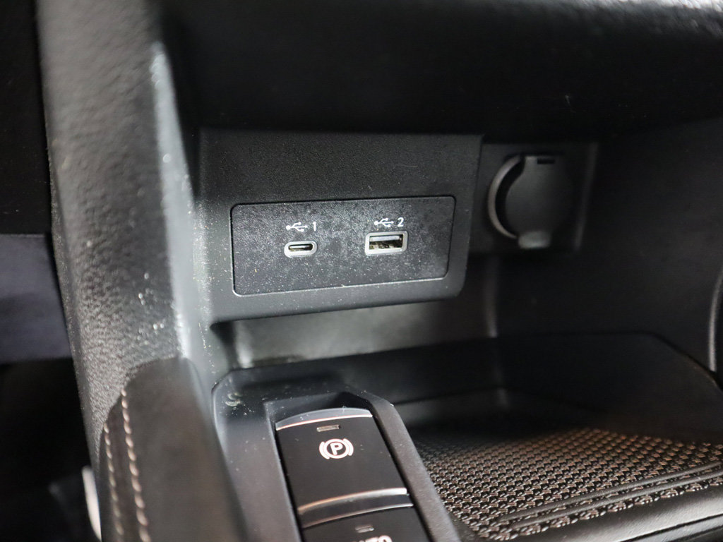 Used 2022 Nissan Kicks SV FWD image 44