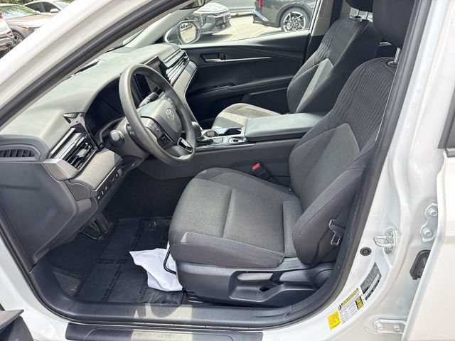 Used 2025 Toyota Camry LE AWD/4WD image 14