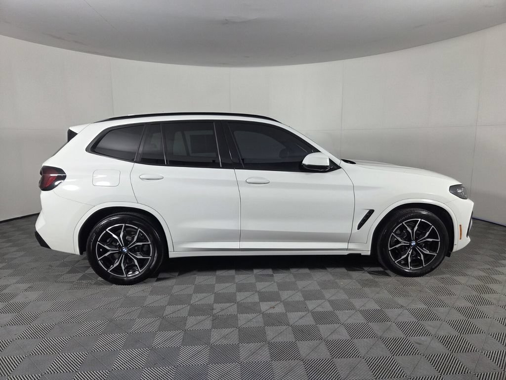 Used 2024 BMW X3 sDrive30i w/ Premium Package RWD image 4