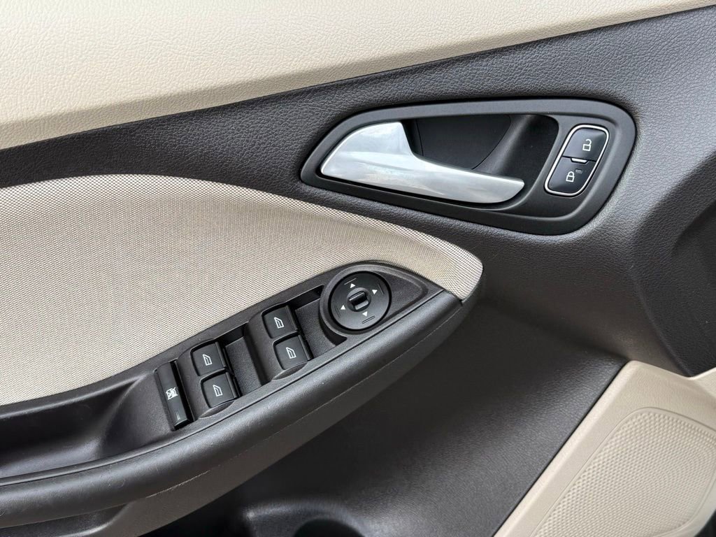 Used 2018 Ford Focus SE image 13