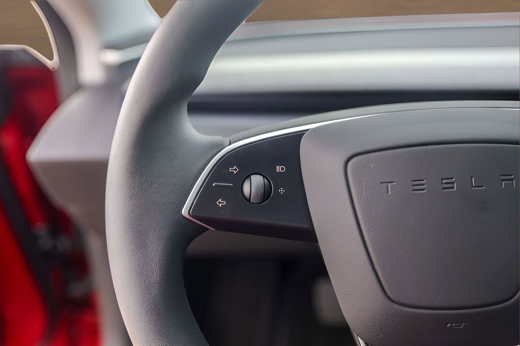 Used 2025 Tesla Model 3 RWD image 14
