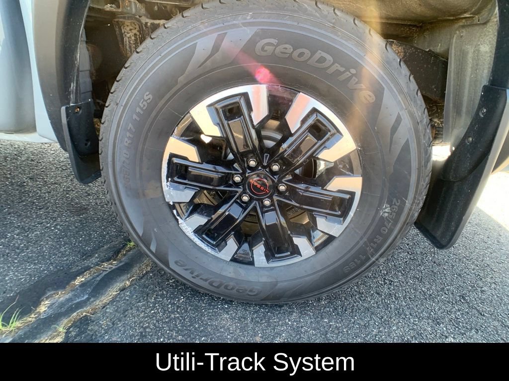 Used 2023 Nissan Frontier PRO-4X w/ Pro Convenience Package AWD/4WD image 35