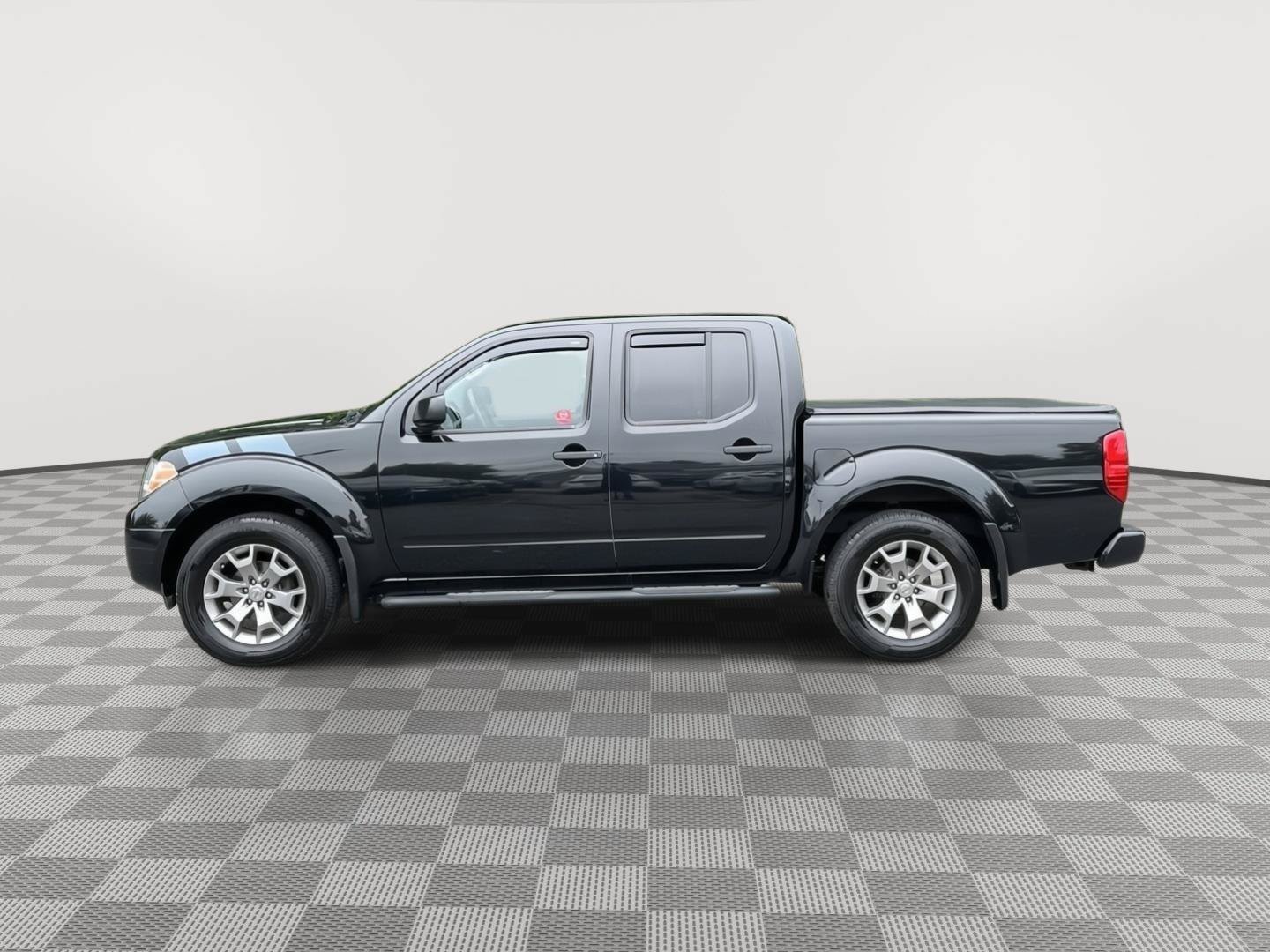 Used 2020 Nissan Frontier SV AWD/4WD image 9