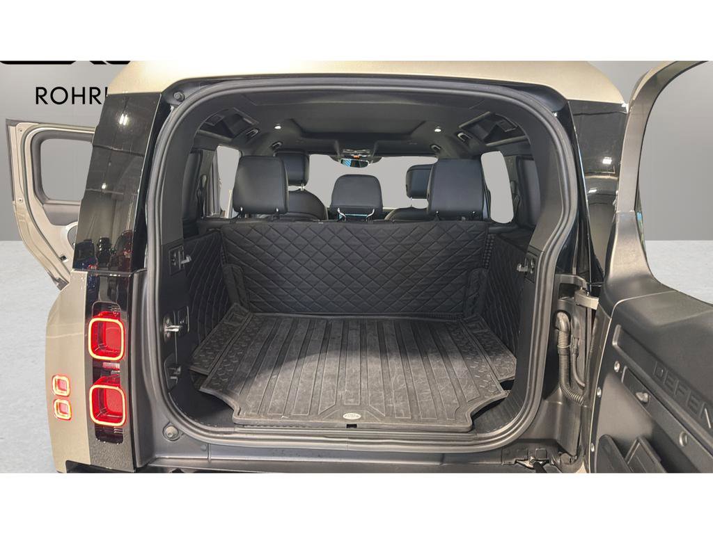 Used 2023 Land Rover Defender 110 X-Dynamic SE AWD/4WD image 18