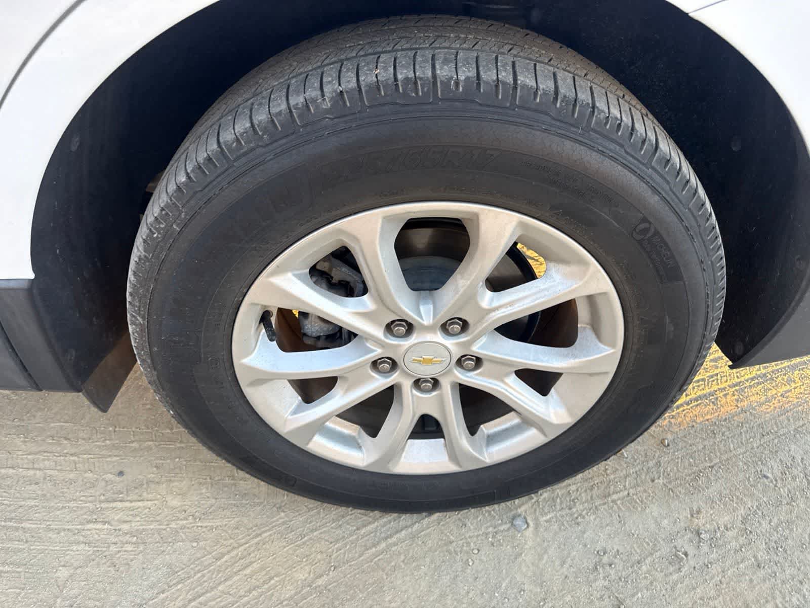 Used 2018 Chevrolet Equinox LT FWD image 11