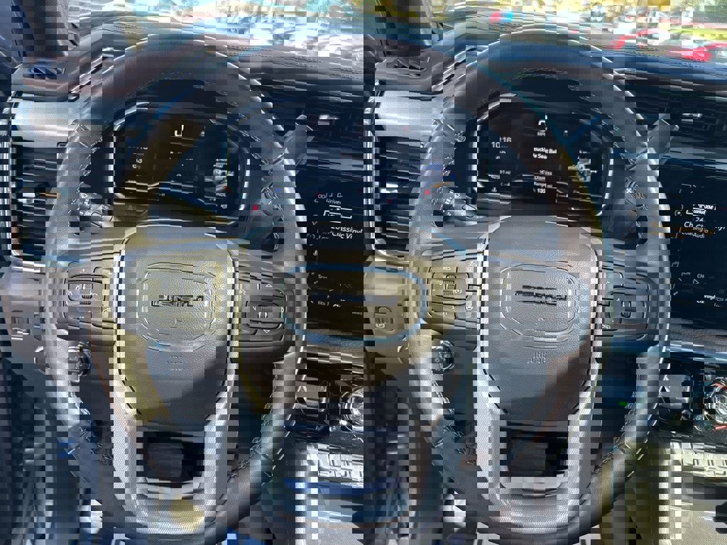 Used 2024 GMC Sierra 2500 Denali w/ Technology Package image 35