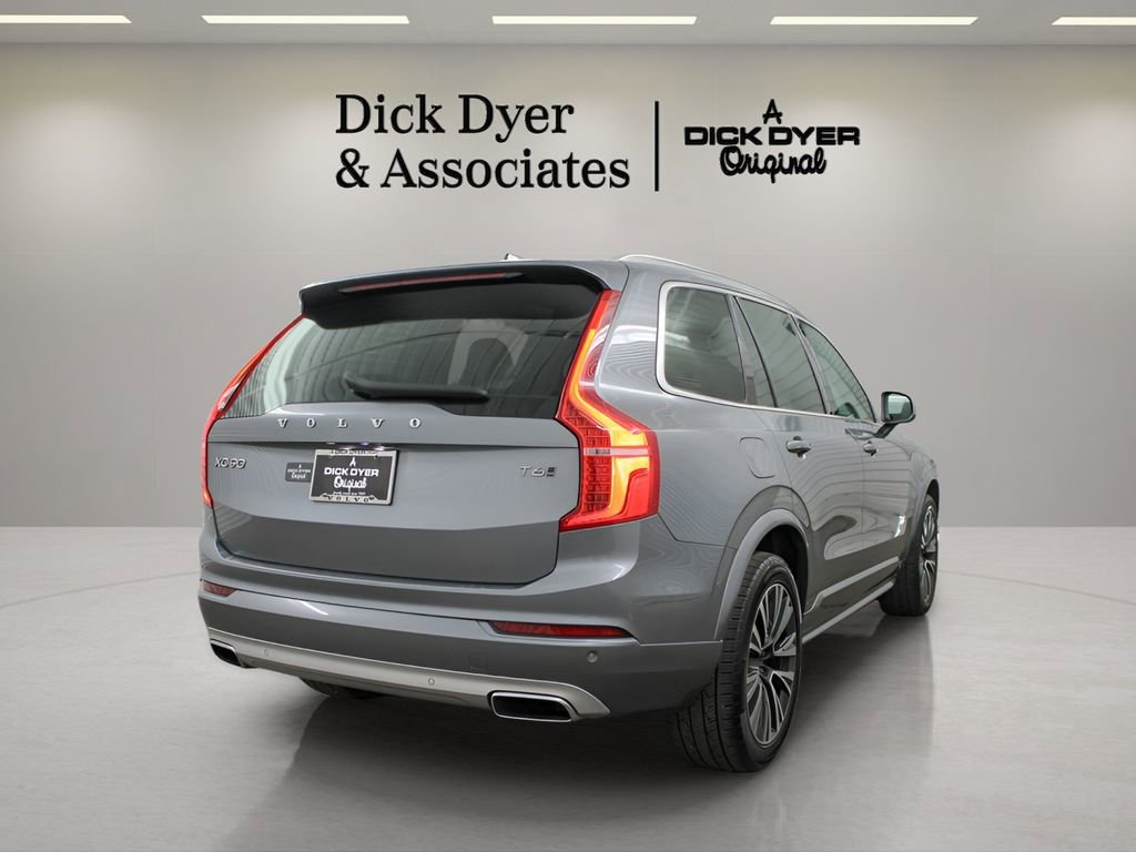 Used 2020 Volvo XC90 T6 Momentum AWD/4WD image 3