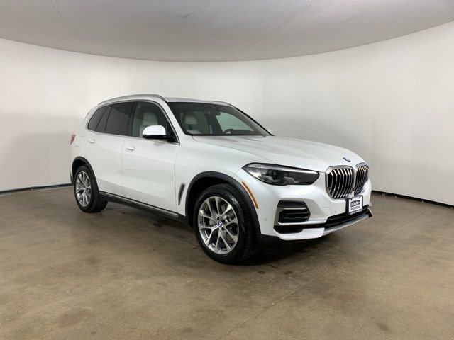Used 2023 BMW X5 xDrive40i w/ Premium Package image 5