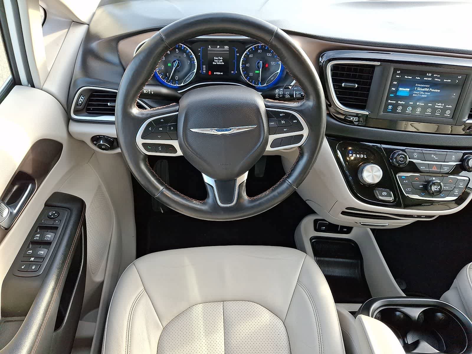 Used 2019 Chrysler Pacifica Touring-L image 13