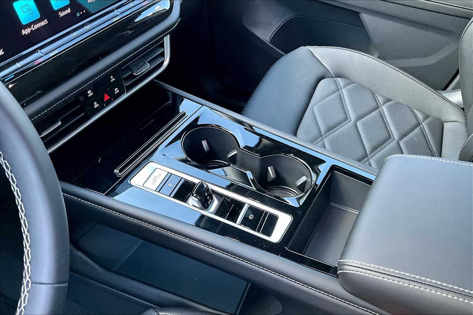 New 2026 Volkswagen Atlas SE FWD image 7