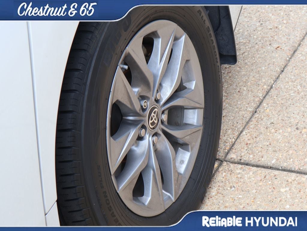 Used 2022 Toyota Sienna XLE w/ XLE Plus Package FWD image 40