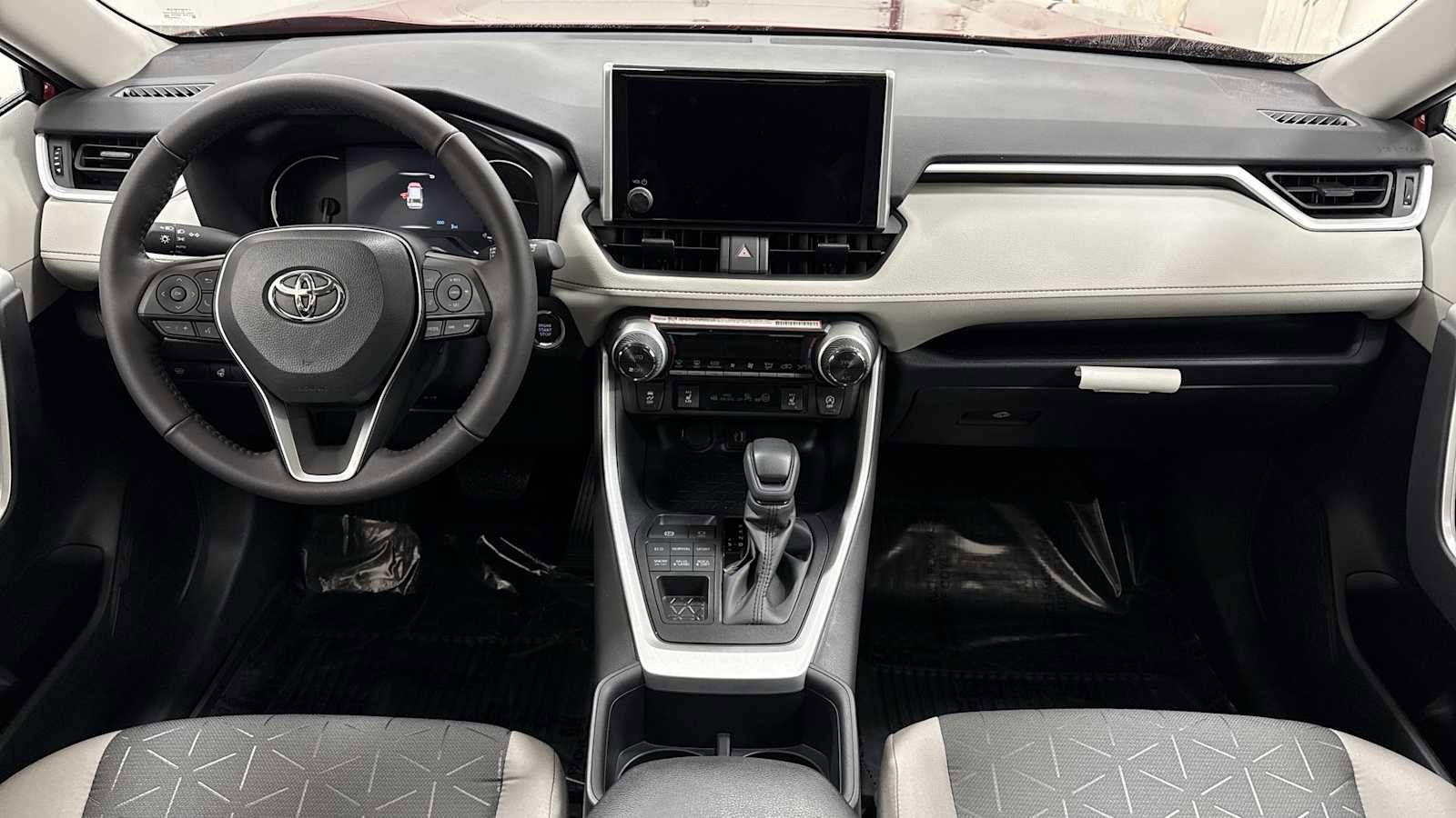 New 2025 Toyota RAV4 XLE image 27