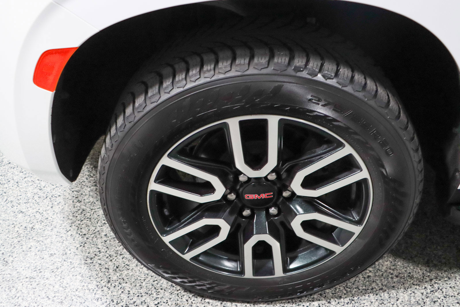 Used 2022 GMC Yukon AT4 AWD/4WD image 11