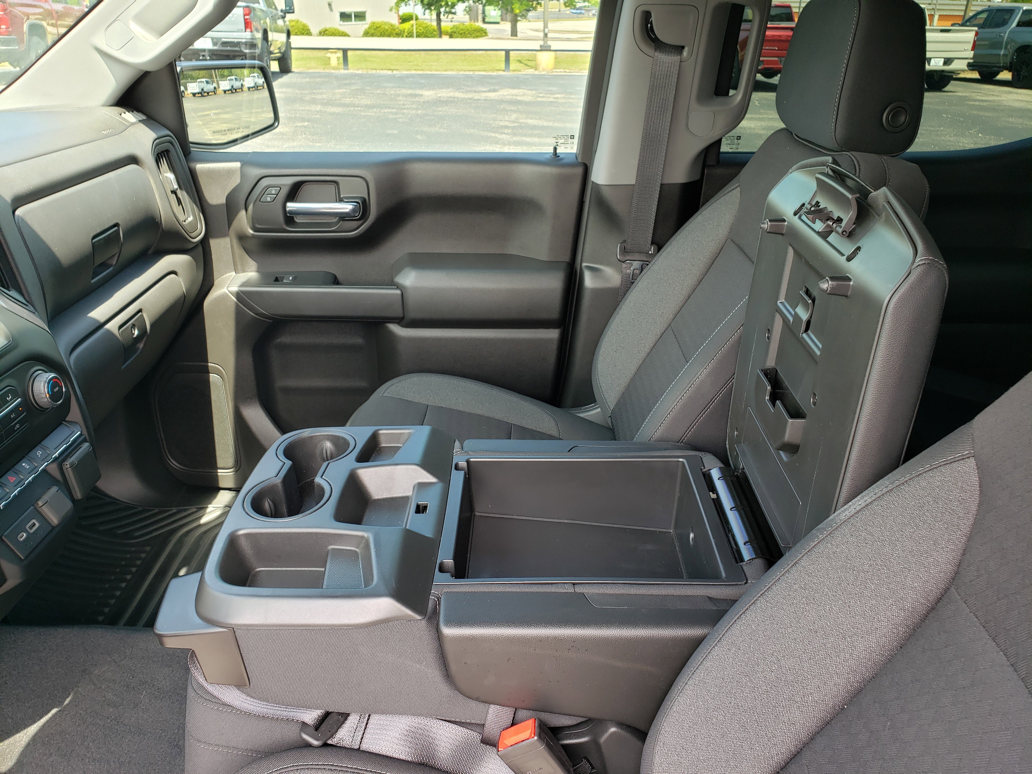 Used 2022 Chevrolet Silverado 1500 Custom w/ Safety Confidence Package AWD/4WD image 25