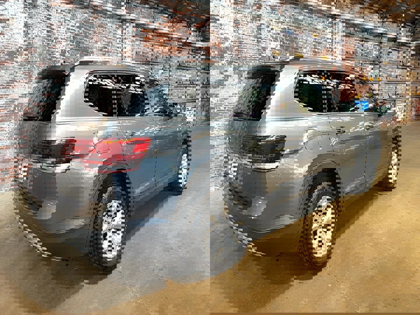 Used 2018 Volkswagen Atlas S image 3