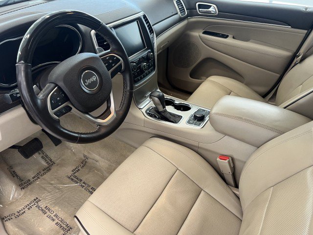 Used 2016 Jeep Grand Cherokee Overland AWD/4WD image 11