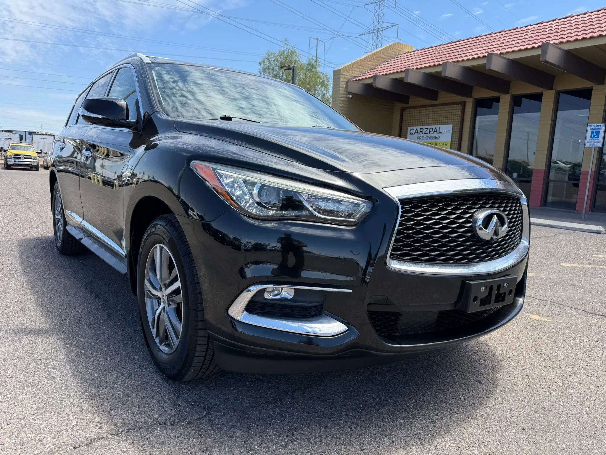 Used 2020 INFINITI QX60 Luxe w/ Essential Package FWD image 14