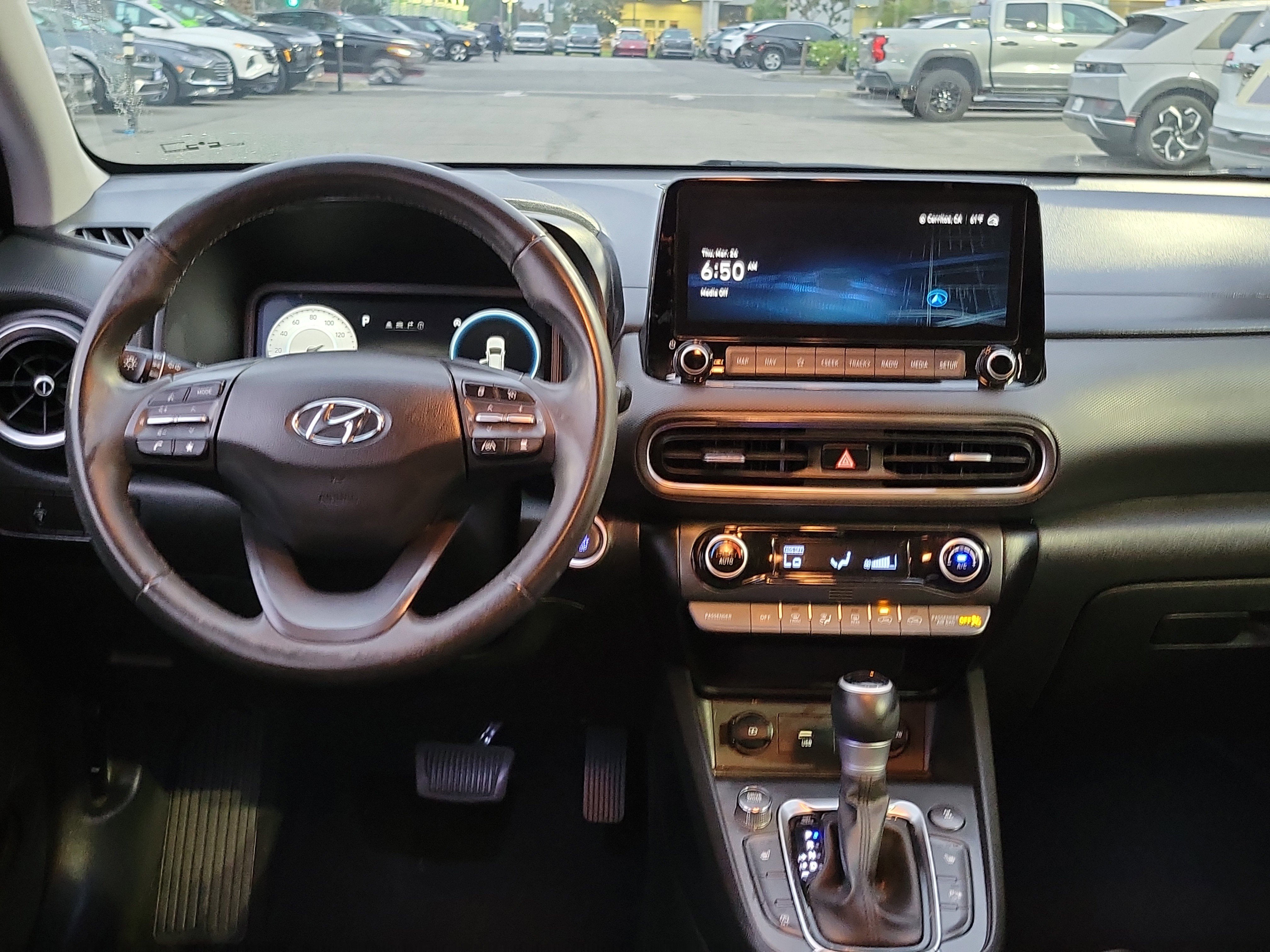 Certified 2023 Hyundai Kona Limited image 8