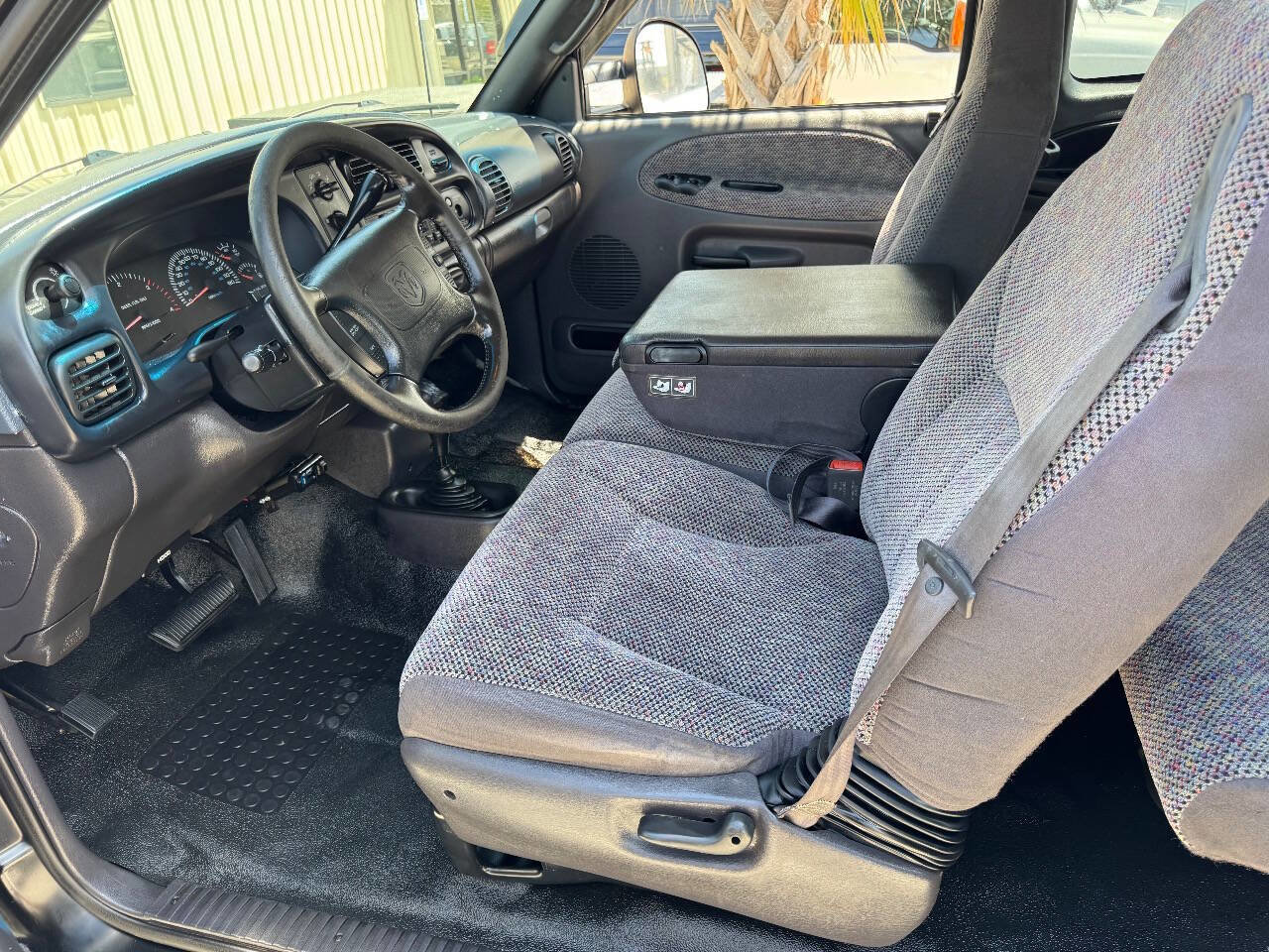 Used 1998 Dodge Ram 3500 Truck SLT LARAMIE 4X4 12V 5.9L CUMMI image 32