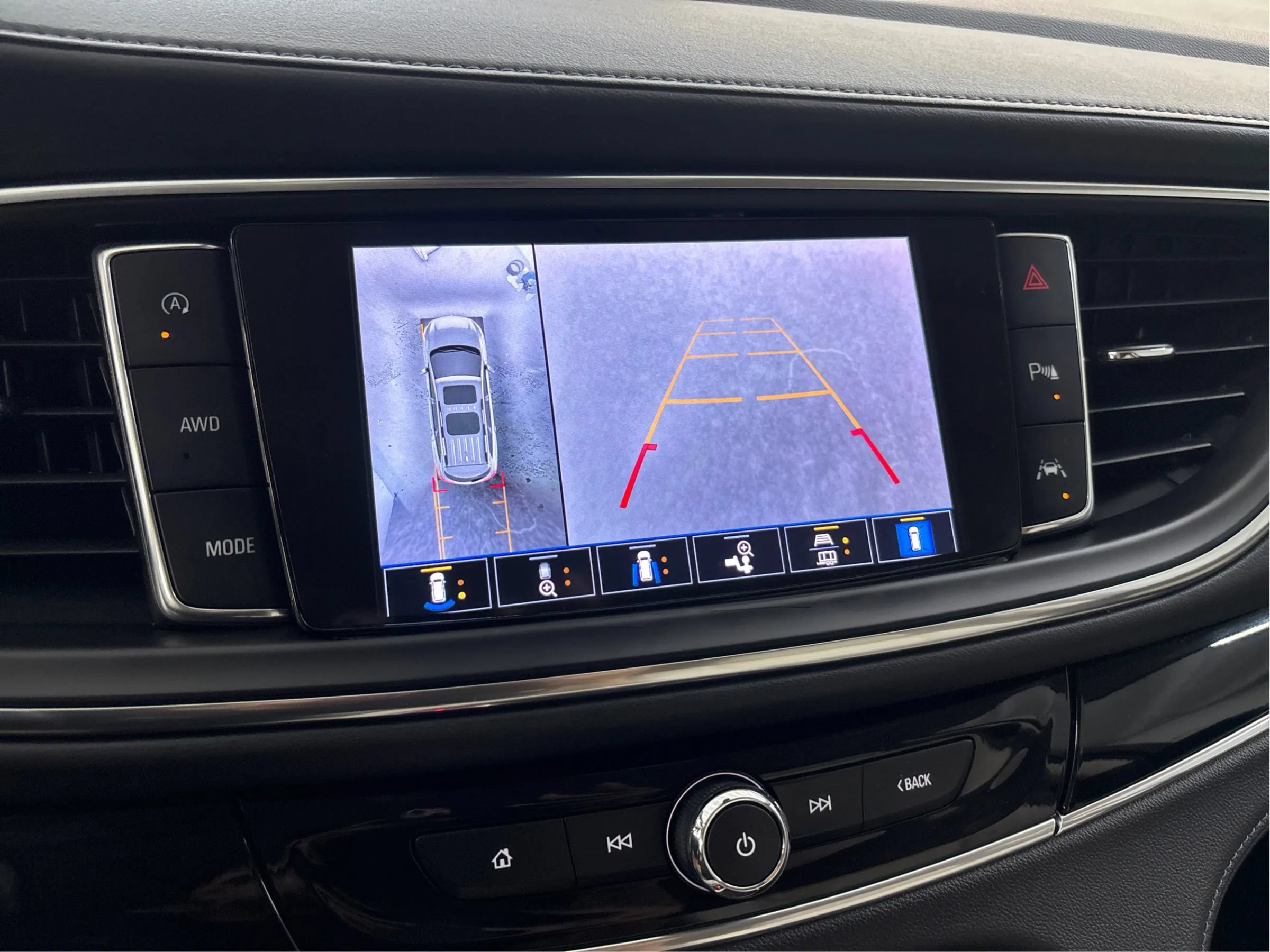 Used 2022 Buick Enclave Avenir w/ Avenir Technology Package AWD/4WD image 36