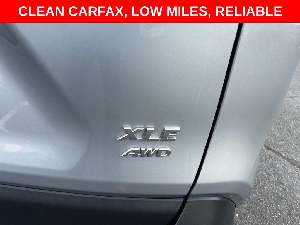 Used 2022 Toyota RAV4 XLE AWD/4WD image 9
