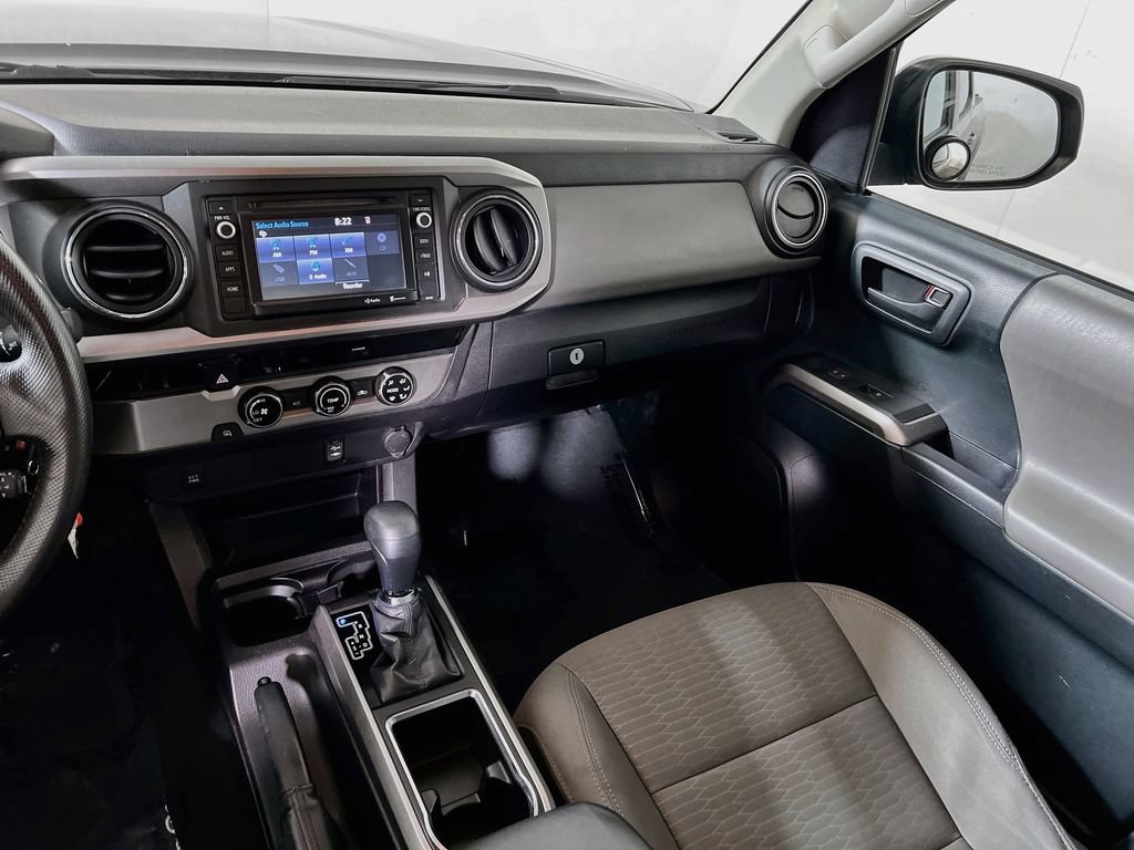 Used 2016 Toyota Tacoma SR5 w/ SR5 Appearance Package (SN) RWD image 19