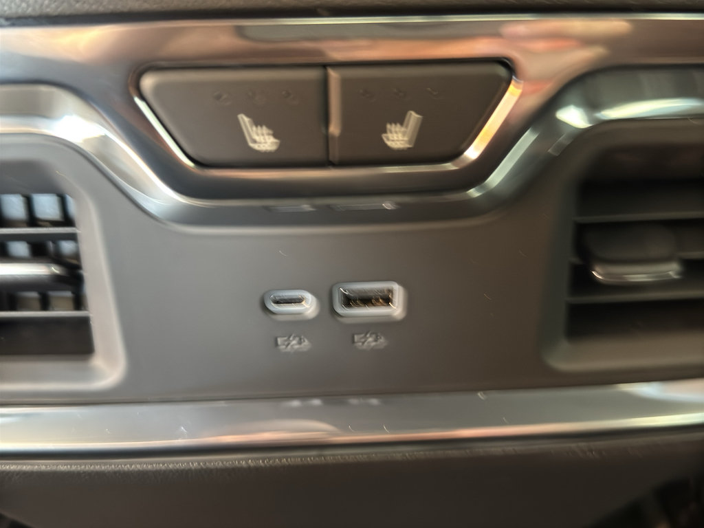 New 2026 GMC Sierra 2500 Denali Ultimate AWD/4WD image 16
