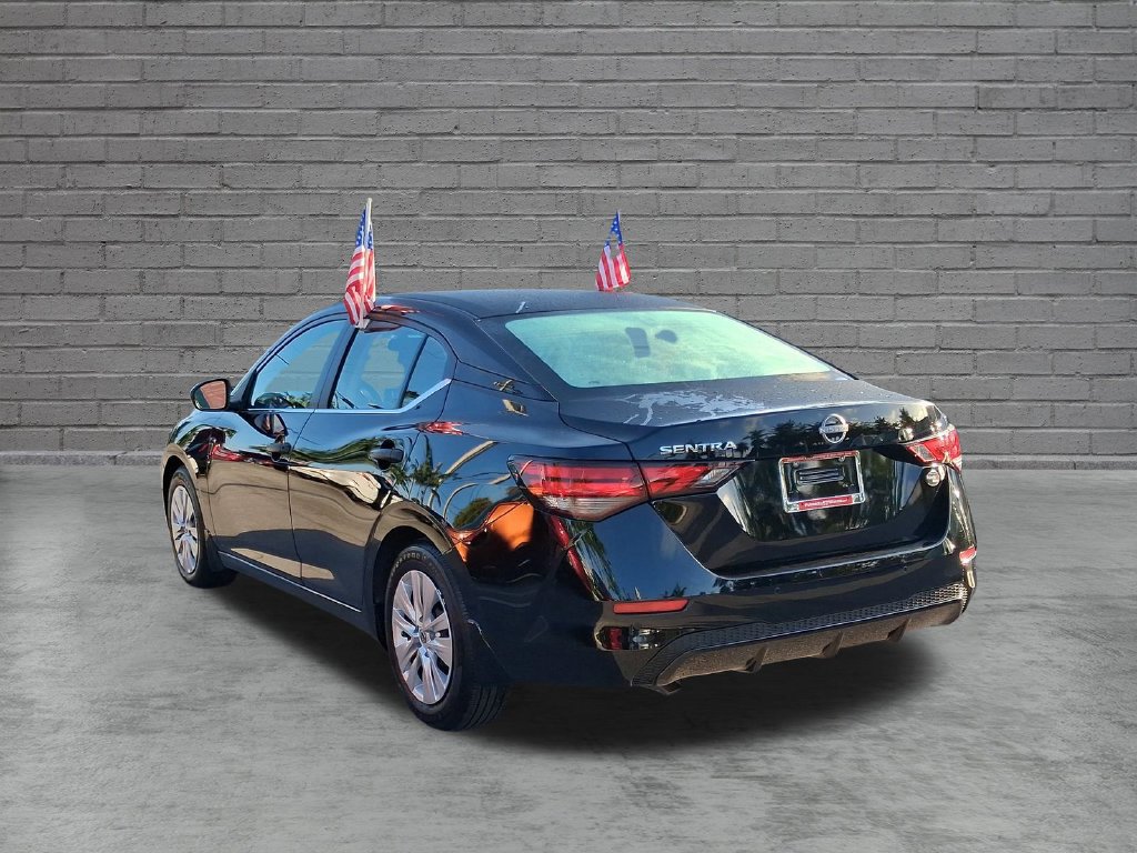 Certified 2025 Nissan Sentra S FWD image 9