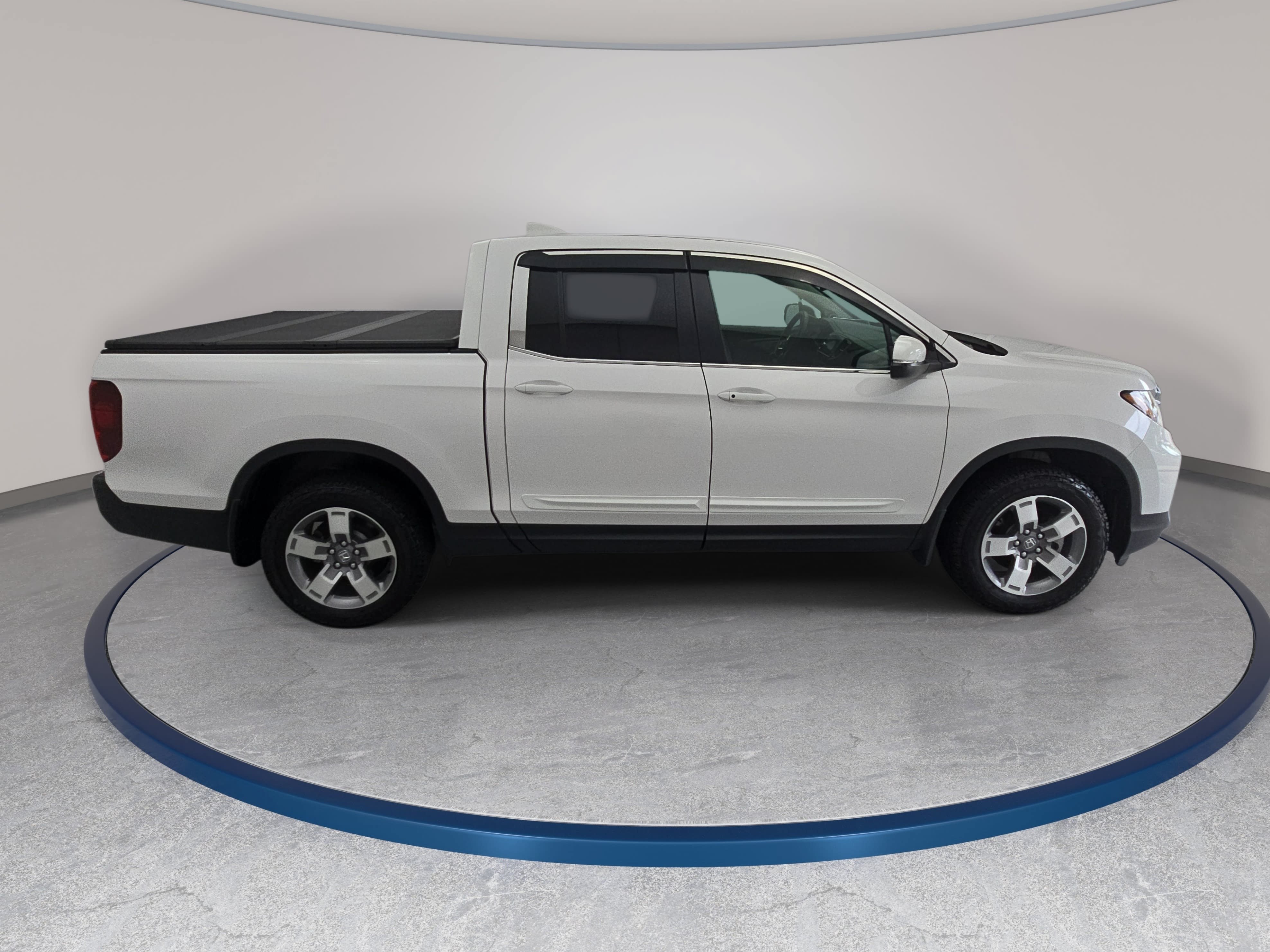 Used 2025 Honda Ridgeline RTL image 4