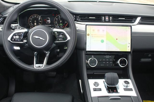 New 2026 Jaguar F-PACE R-Dynamic S image 4