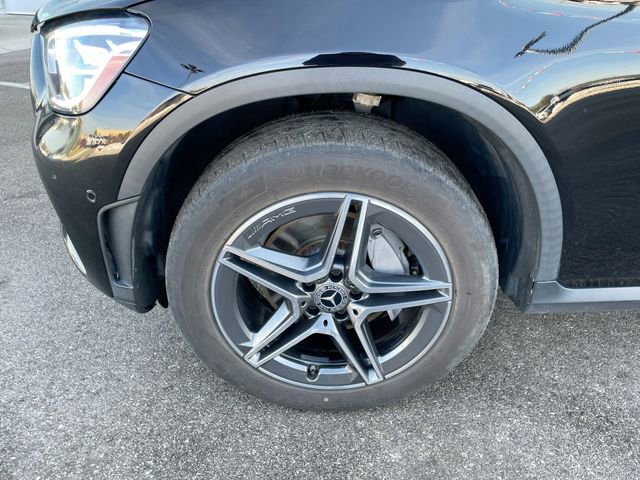 Used 2021 Mercedes-Benz GLC 300 4MATIC w/ AMG Line image 9
