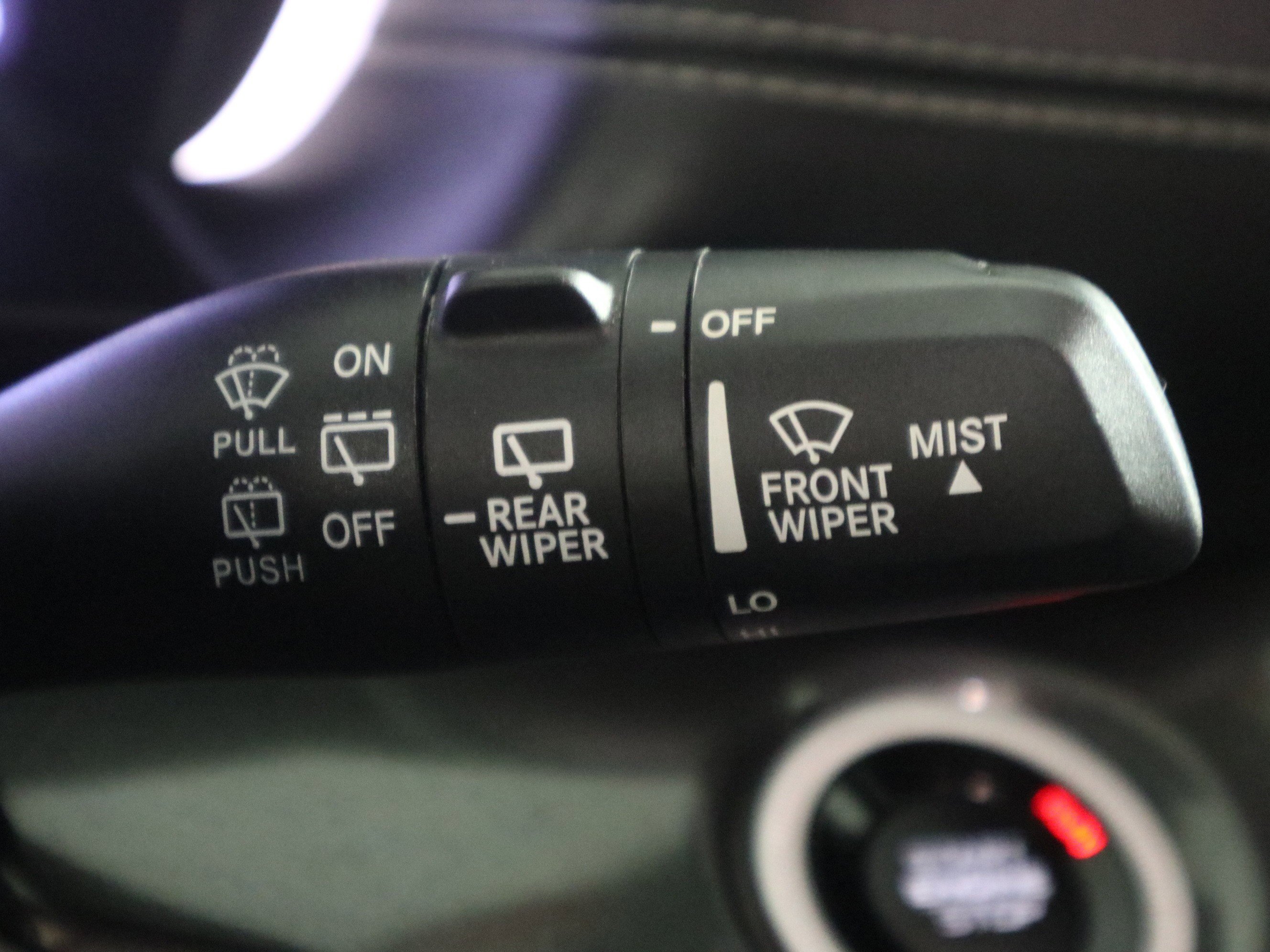 Used 2023 Jeep Grand Cherokee Altitude image 32