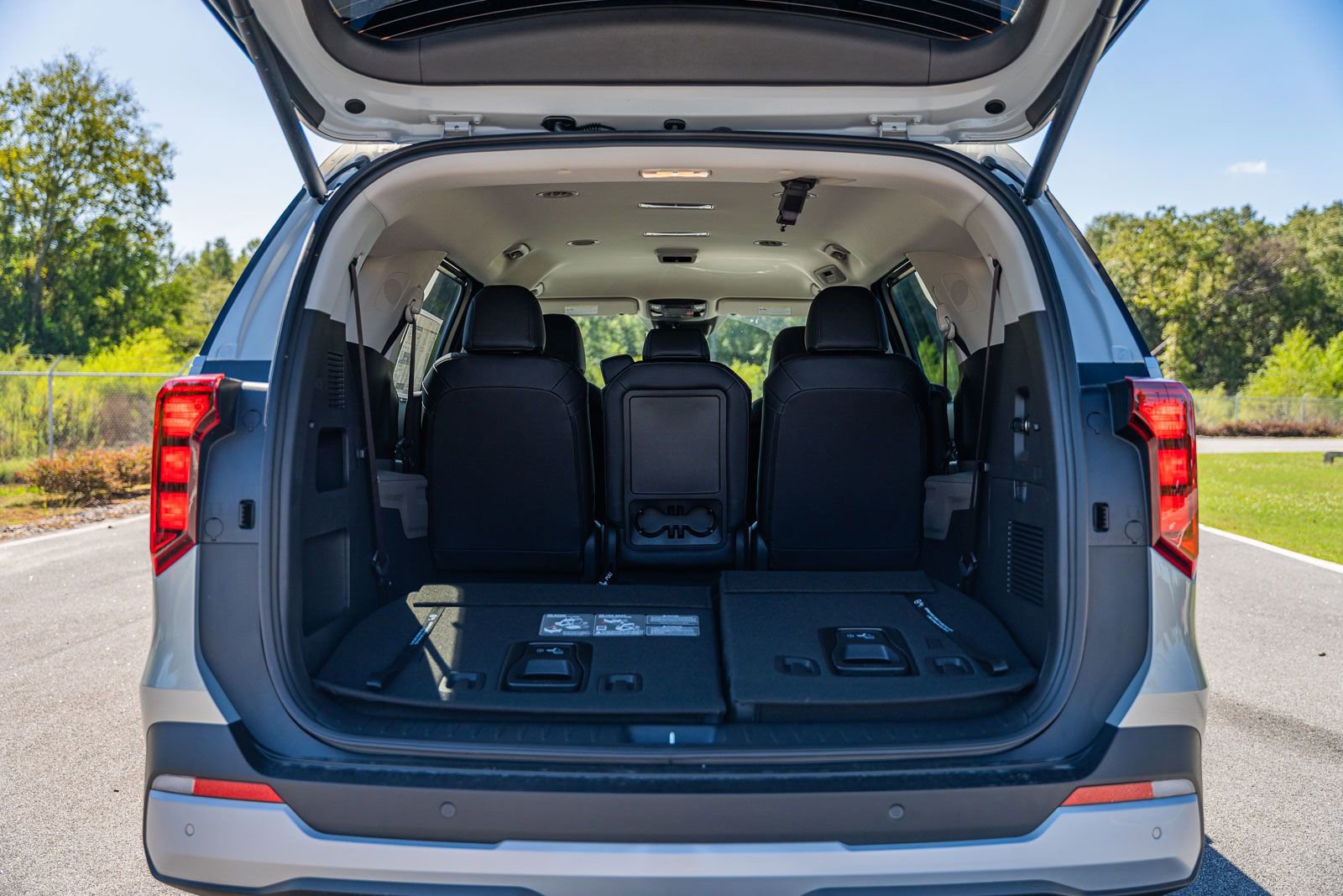 New 2026 Kia Carnival EX image 13