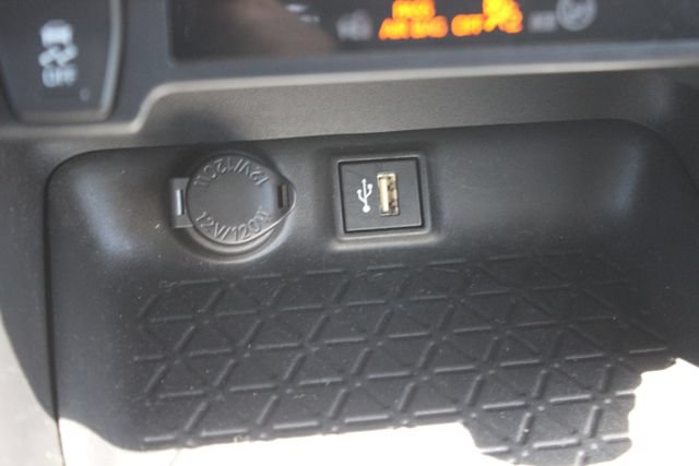 Used 2024 Toyota RAV4 LE AWD/4WD image 9