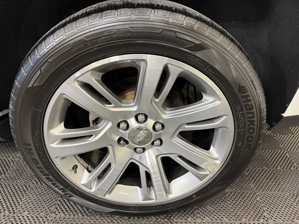 Used 2017 Cadillac Escalade ESV Premium Luxury AWD/4WD image 20
