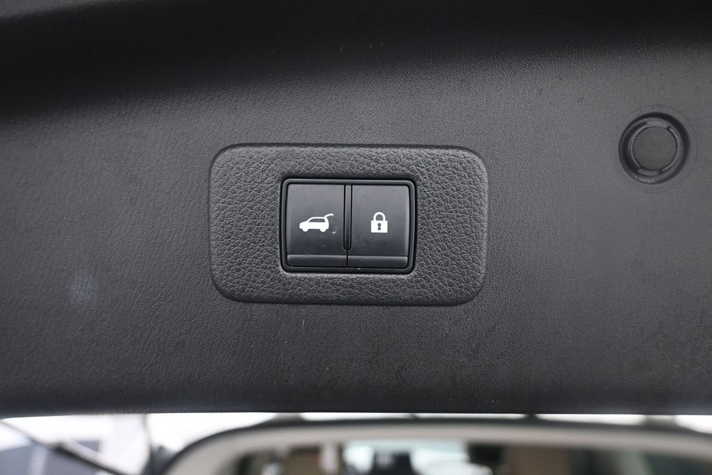 Used 2023 Nissan Armada Platinum w/ Captain's Chairs Package AWD/4WD image 25