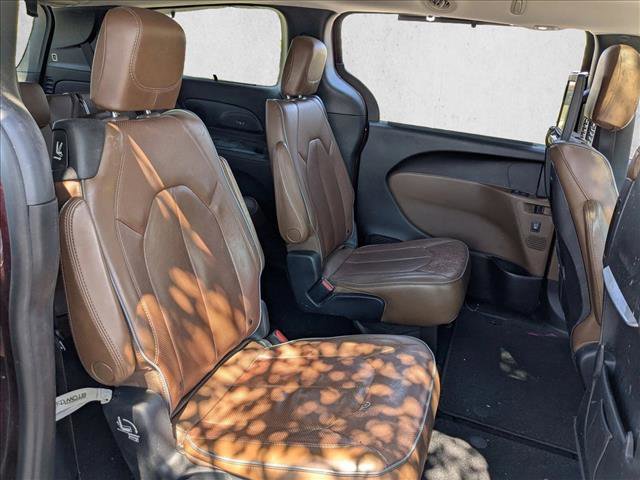 Used 2017 Chrysler Pacifica Limited w/ UConnect Theater Package image 12