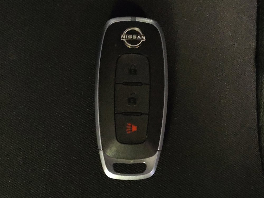 Used 2023 Nissan Pathfinder S image 32