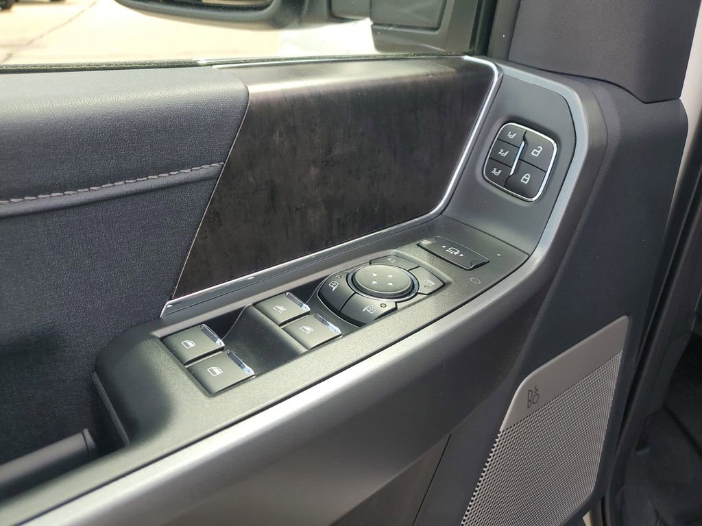 New 2025 Ford F350 Lariat w/ Lariat Ultimate Package image 14